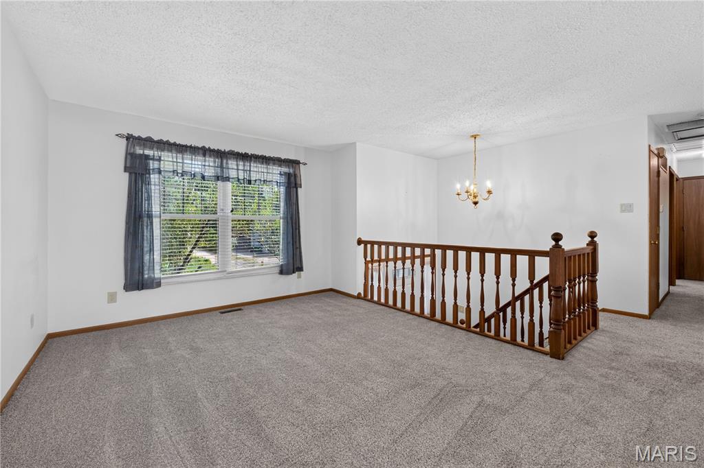 828 N Forest Avenue