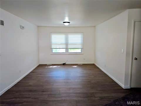 Tiny photo for 240 Lakeview Drive, Elsberry, MO 63343 (MLS # 26026600)