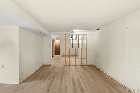 Tiny photo for 437 Warfield Avenue, St Louis, MO 63135 (MLS # 26027811)