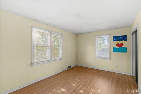 Tiny photo for 437 Warfield Avenue, St Louis, MO 63135 (MLS # 26027811)