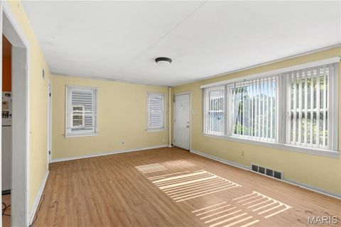 Tiny photo for 437 Warfield Avenue, St Louis, MO 63135 (MLS # 26027811)