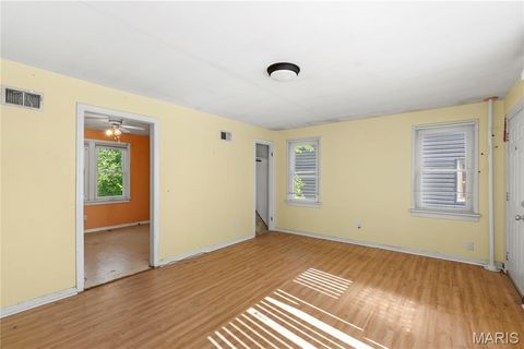 Tiny photo for 437 Warfield Avenue, St Louis, MO 63135 (MLS # 26027811)