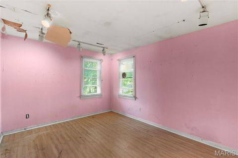Tiny photo for 437 Warfield Avenue, St Louis, MO 63135 (MLS # 26027811)