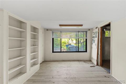 Tiny photo for 437 Warfield Avenue, St Louis, MO 63135 (MLS # 26027811)