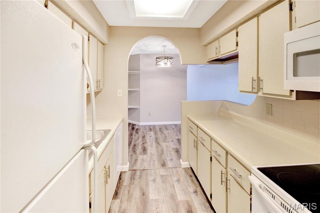 Meadow Ridge Condos Ph1 Stg2 - Residential Lease
