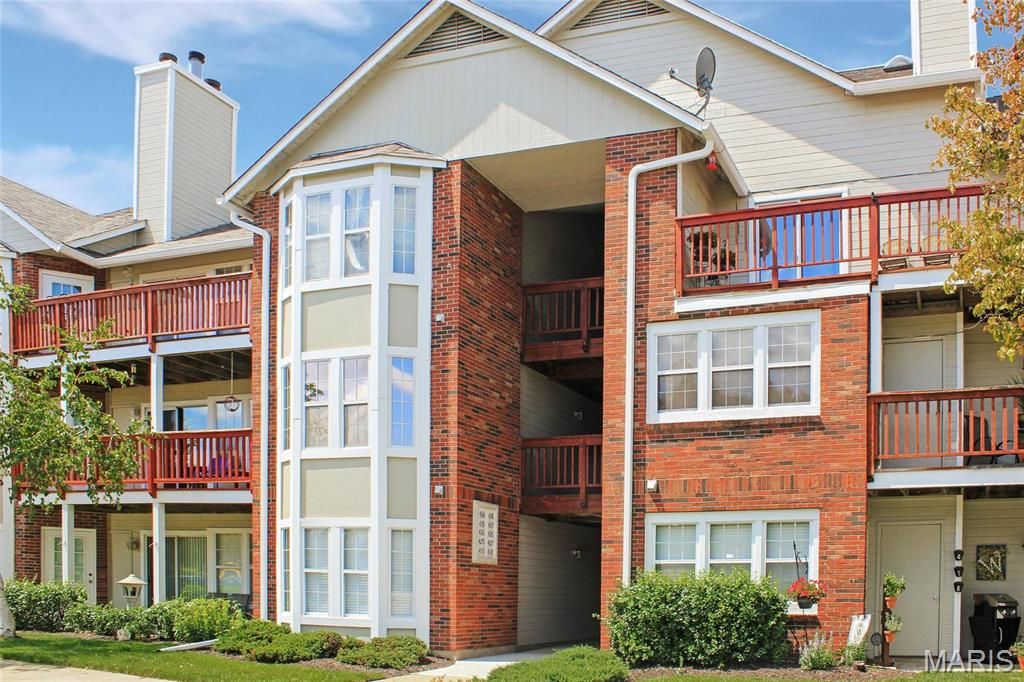 Photo of 121 Shirley Ridge Drive, St Charles, MO 63304 (MLS # 26021567)