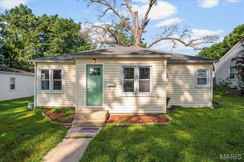 Photo of 127 Welch Drive, Elsberry, MO 63343 (MLS # 25042603)