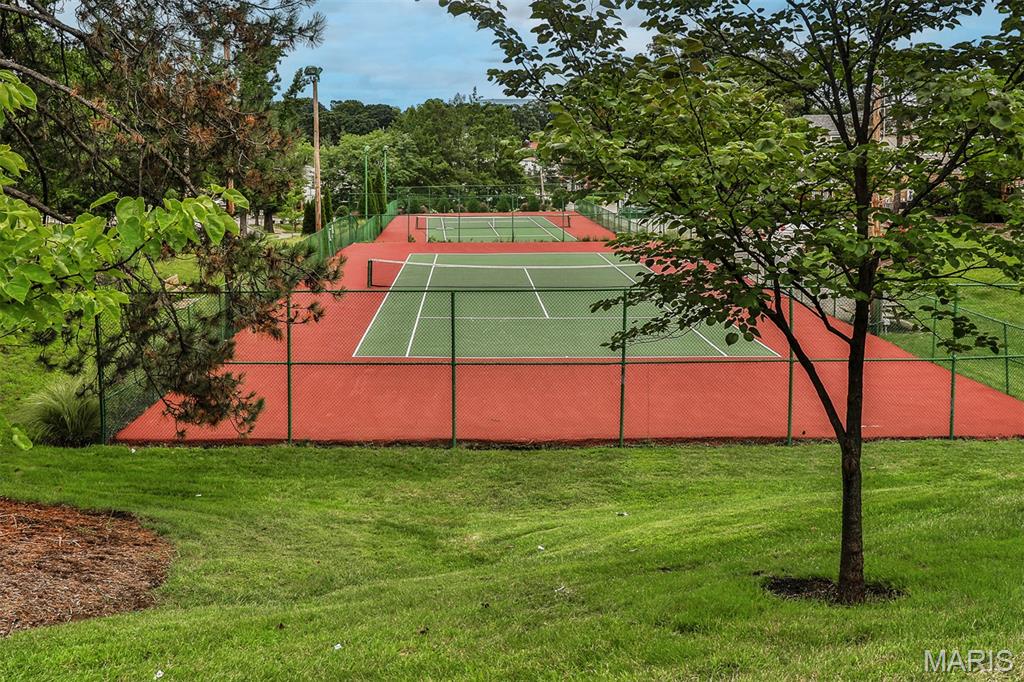 Brentwood Forest Condo Ph Two - Residential