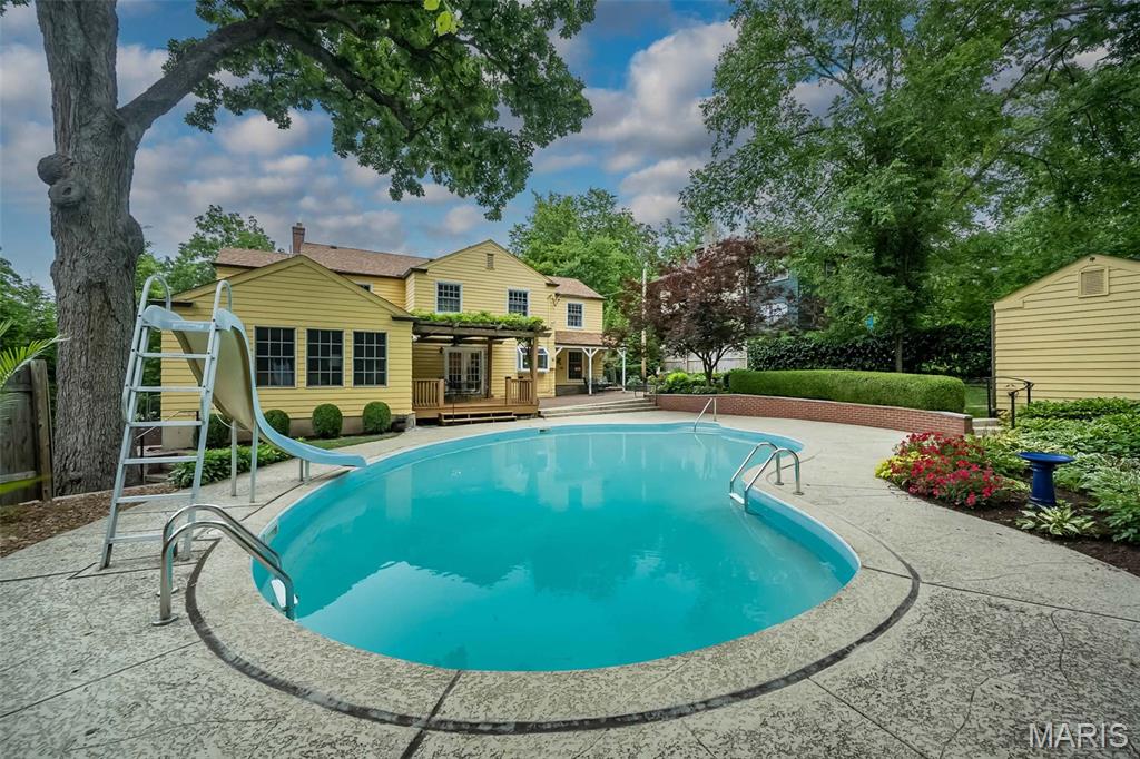 Algonquin Park - Residential