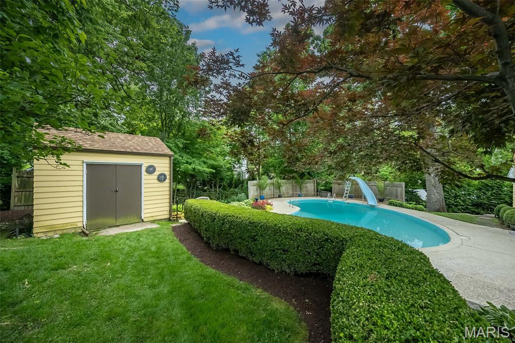 Algonquin Park - Residential