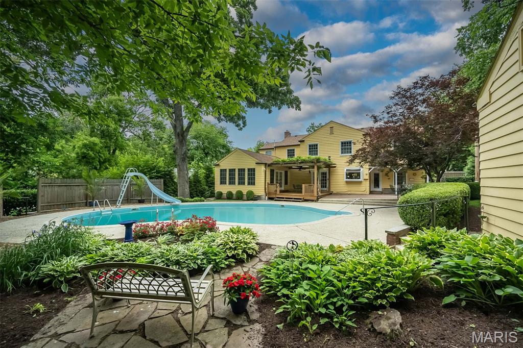 Algonquin Park - Residential