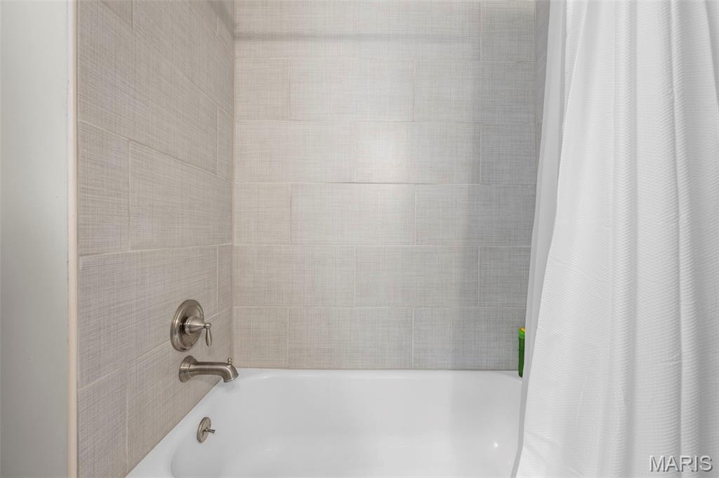 Piednoirs Re-Sub - Residential