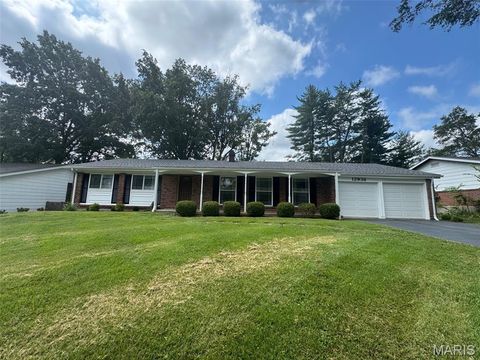 12936 Bellerive Estates Drive Creve Coeur MO 63141