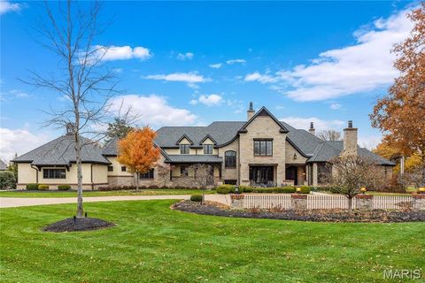 Photo of 8 Bridle Lane, Frontenac, MO 63131 (MLS # 25077930)