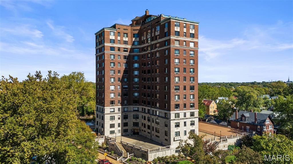 Photo of 410 N Newstead Avenue #3E, St Louis, MO 63108 (MLS # 26067564)