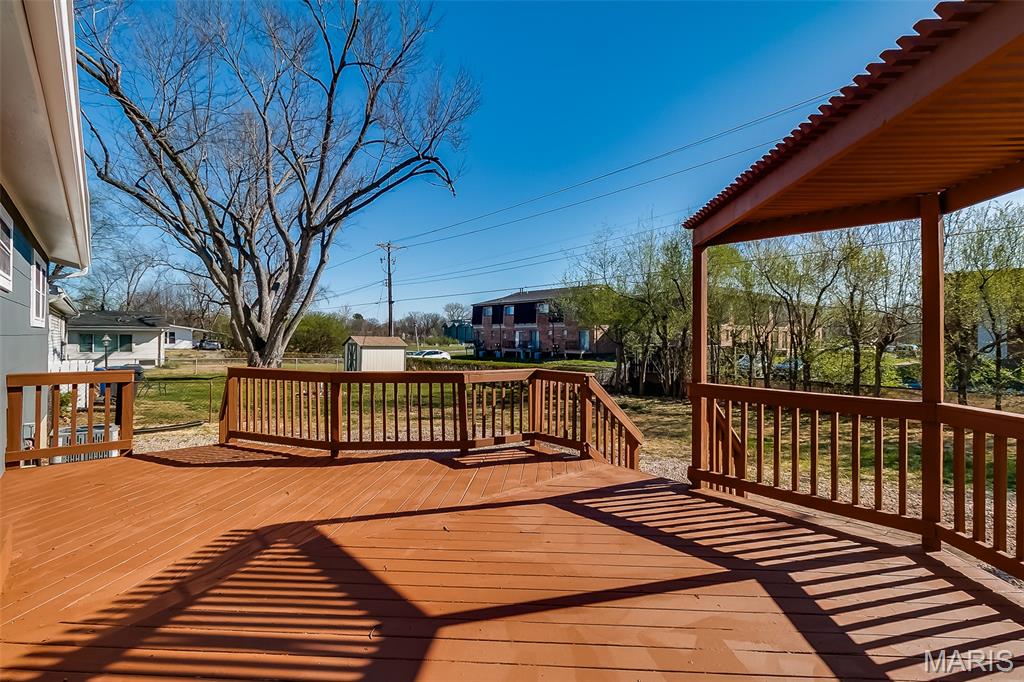 Queens 2 - Residential