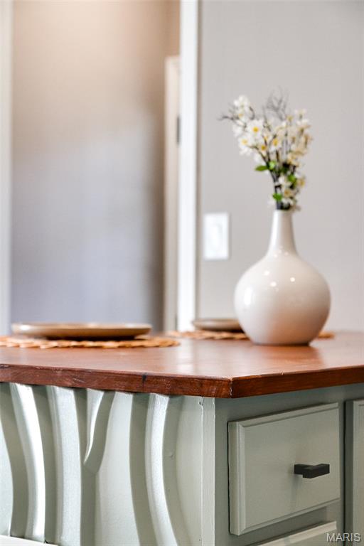 Queens 2 - Residential