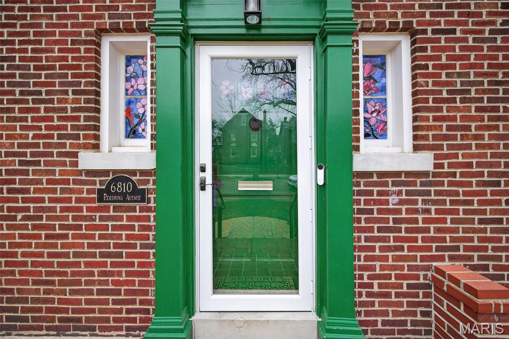 6810 Pershing Avenue