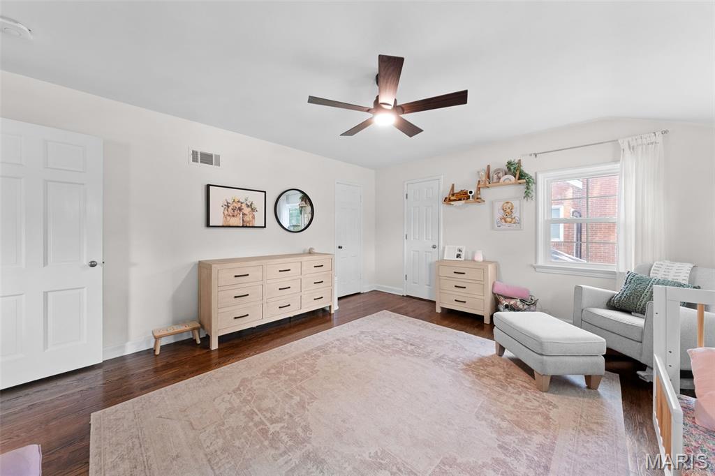 Kirkwood, Missouri 63122, United States, 4 Bedrooms Bedrooms, ,4 BathroomsBathrooms,Residential,Pending,150722