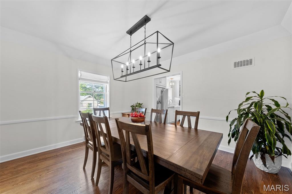 Kirkwood, Missouri 63122, United States, 4 Bedrooms Bedrooms, ,4 BathroomsBathrooms,Residential,Pending,150722