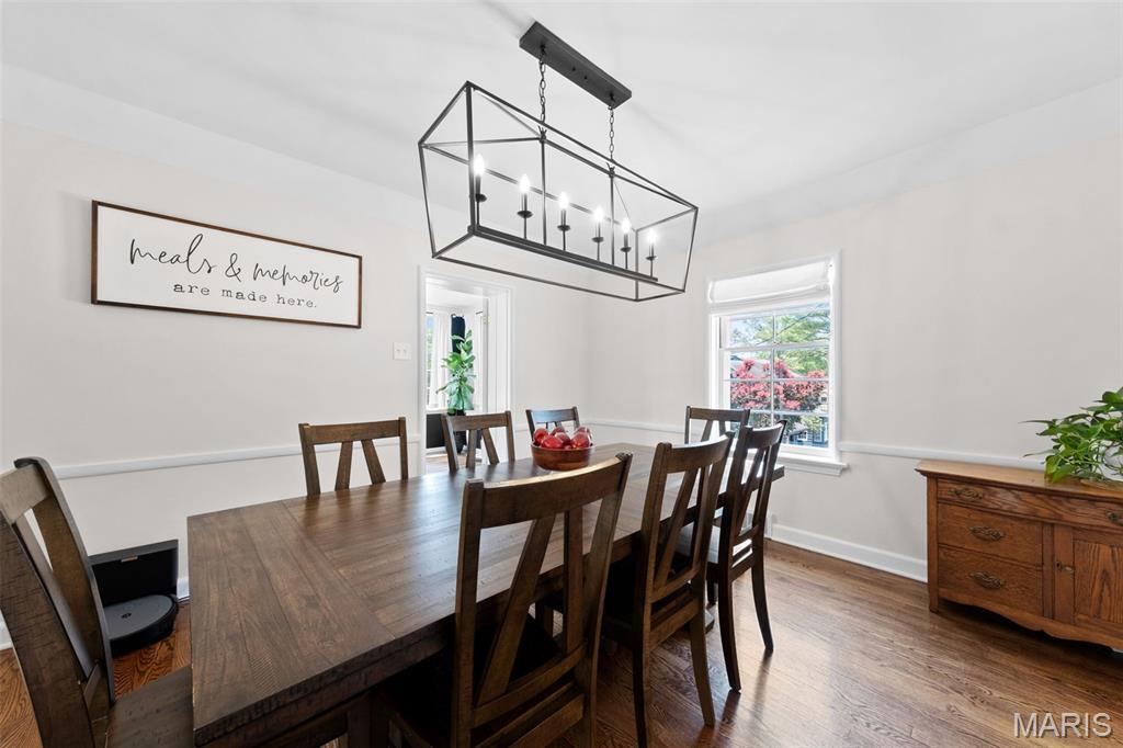 Kirkwood, Missouri 63122, United States, 4 Bedrooms Bedrooms, ,4 BathroomsBathrooms,Residential,Pending,150722