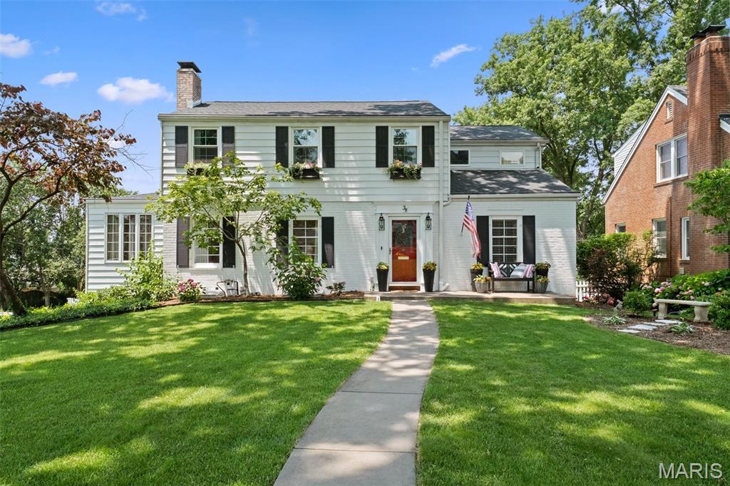 Kirkwood, Missouri 63122, United States, 4 Bedrooms Bedrooms, ,4 BathroomsBathrooms,Residential,Pending,150722