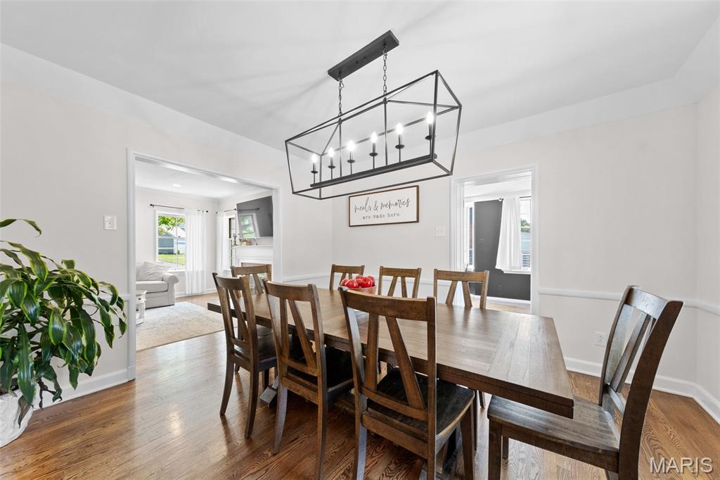 Kirkwood, Missouri 63122, United States, 4 Bedrooms Bedrooms, ,4 BathroomsBathrooms,Residential,Pending,150722