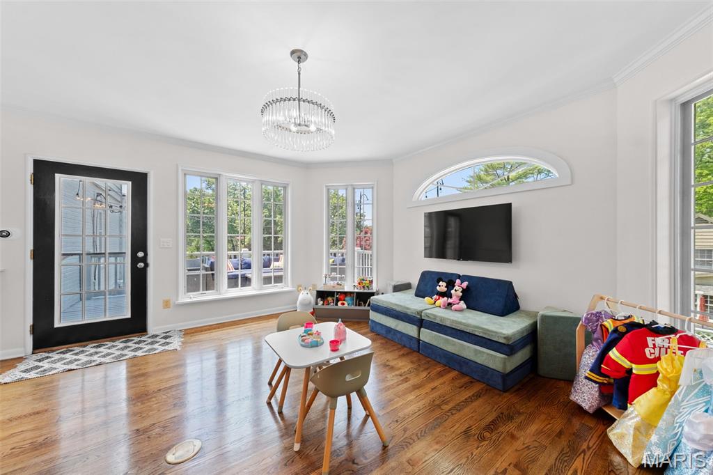 Kirkwood, Missouri 63122, United States, 4 Bedrooms Bedrooms, ,4 BathroomsBathrooms,Residential,Pending,150722