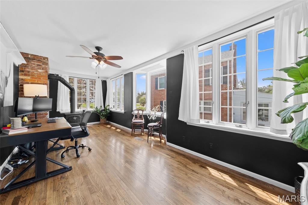 Kirkwood, Missouri 63122, United States, 4 Bedrooms Bedrooms, ,4 BathroomsBathrooms,Residential,Pending,150722