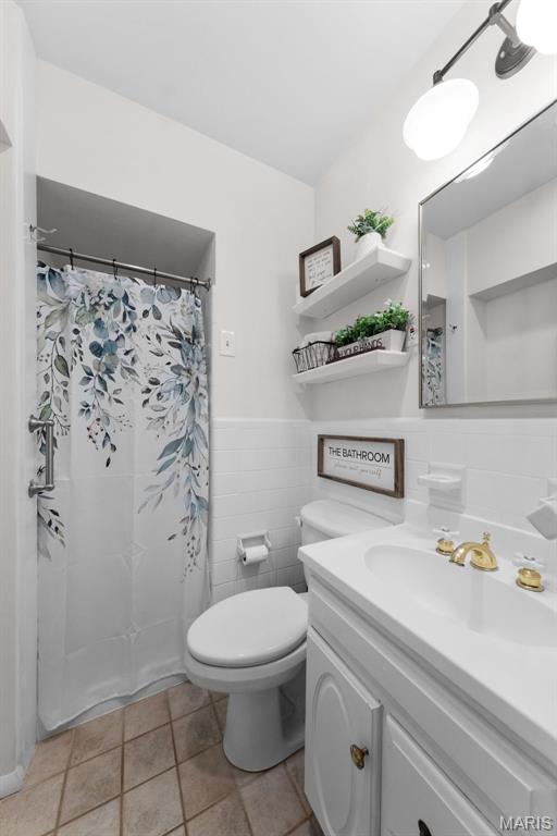 Kirkwood, Missouri 63122, United States, 4 Bedrooms Bedrooms, ,4 BathroomsBathrooms,Residential,Pending,150722