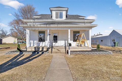 Photo of 1005 W Main Street, Bowling Green, MO 63334 (MLS # 25082809)