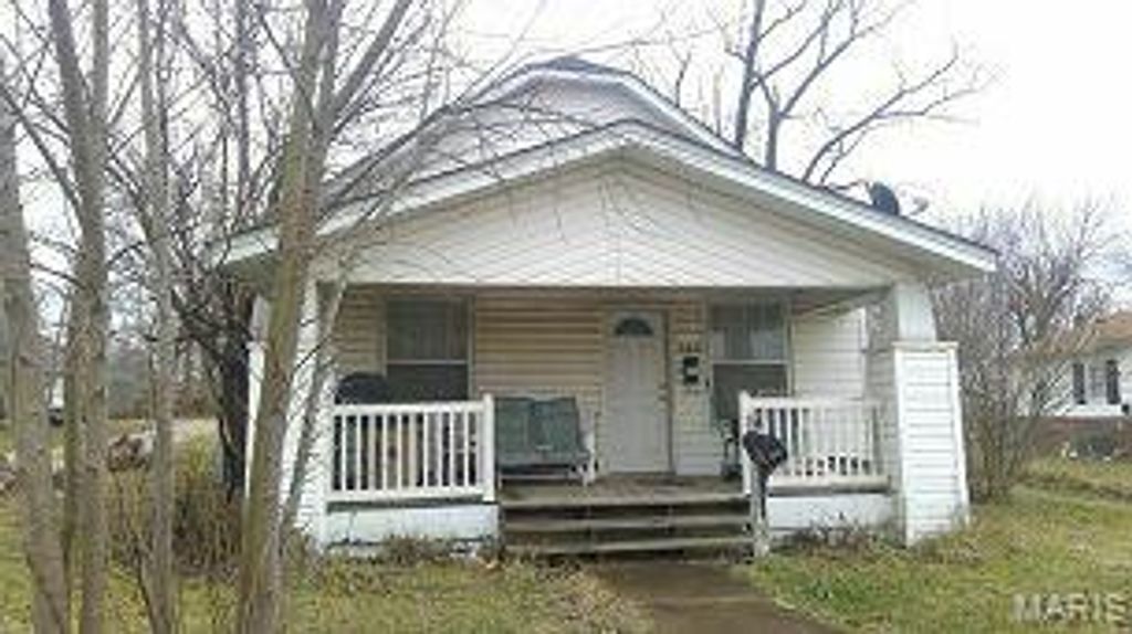 Photo of 702 N Desloge Drive, Desloge, MO 63601 (MLS # 25079931)