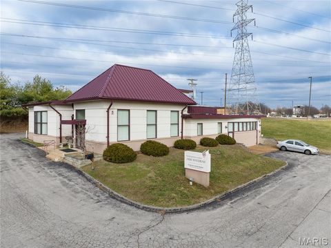 357 N Woods Mill Road Chesterfield MO 63017