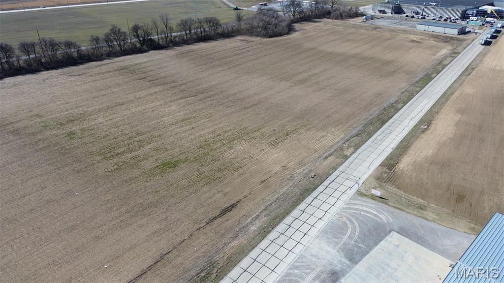 Photo of 0 Highway 61 S, Sikeston, MO 63801 (MLS # 26026365)
