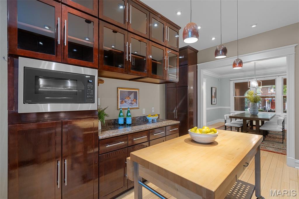 Ames Place - Residential