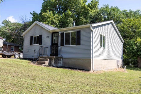 Photo of 1106 N Missouri Street, Cape Girardeau, MO 63701 (MLS # 26059507)