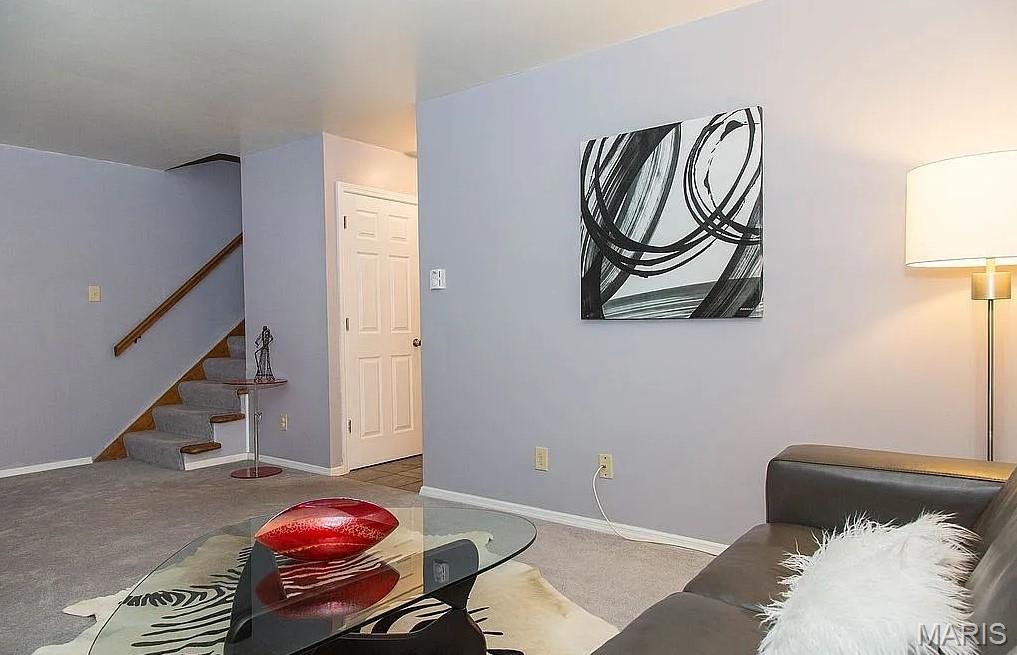 Hazelcrest Condo - Residential