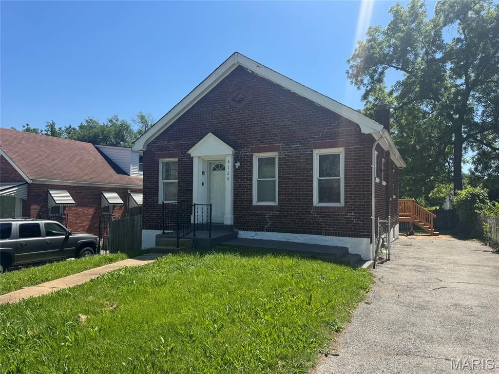 Photo of 6128 Otto Avenue, Pine Lawn, MO 63120 (MLS # 26029224)