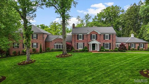 Photo of 7 Greenbriar Drive, Ladue, MO 63124 (MLS # 26024320)