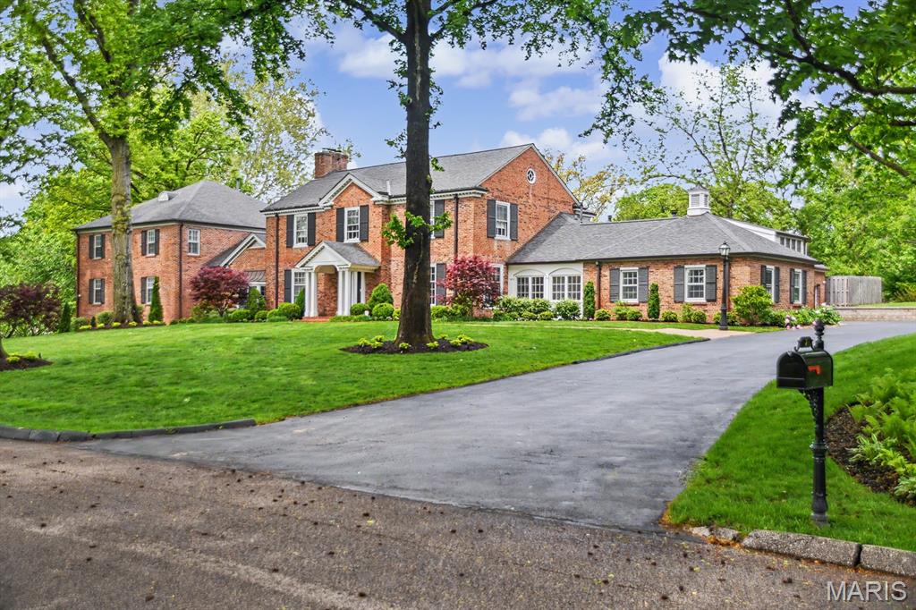 7 Greenbriar Drive