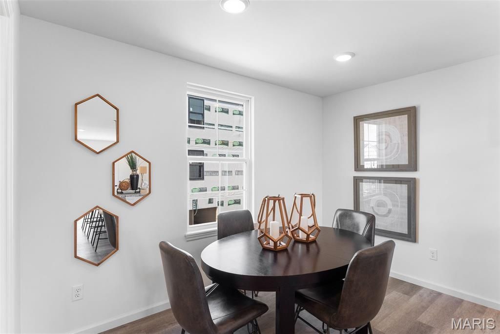 Photo of 112 Canal Cottage Alley, St Charles, MO 63301 (MLS # 25079413)