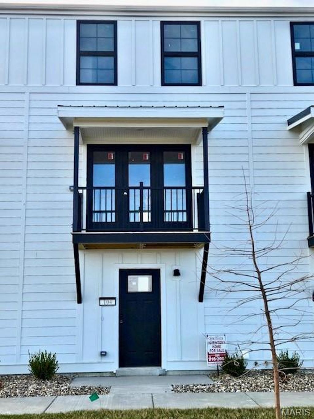 Photo of 112 Canal Cottage Alley, St Charles, MO 63301 (MLS # 25079413)