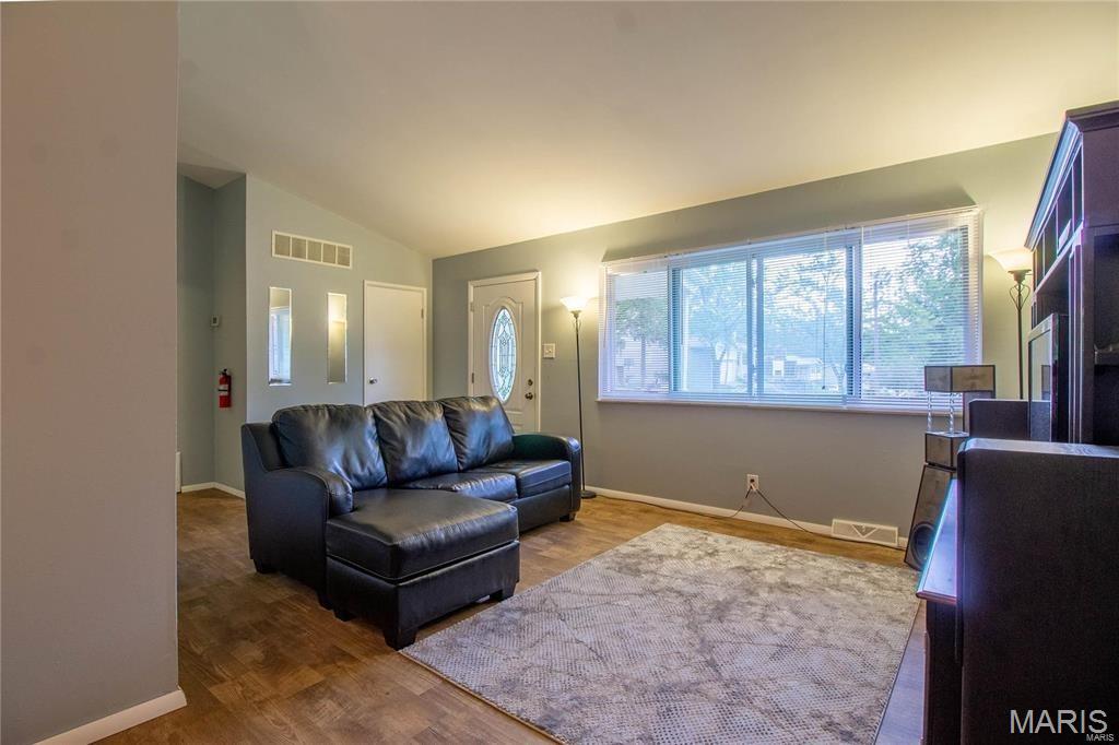 St Louis, Missouri 63122, United States, 3 Bedrooms Bedrooms, ,3 BathroomsBathrooms,Residential,Active,150170
