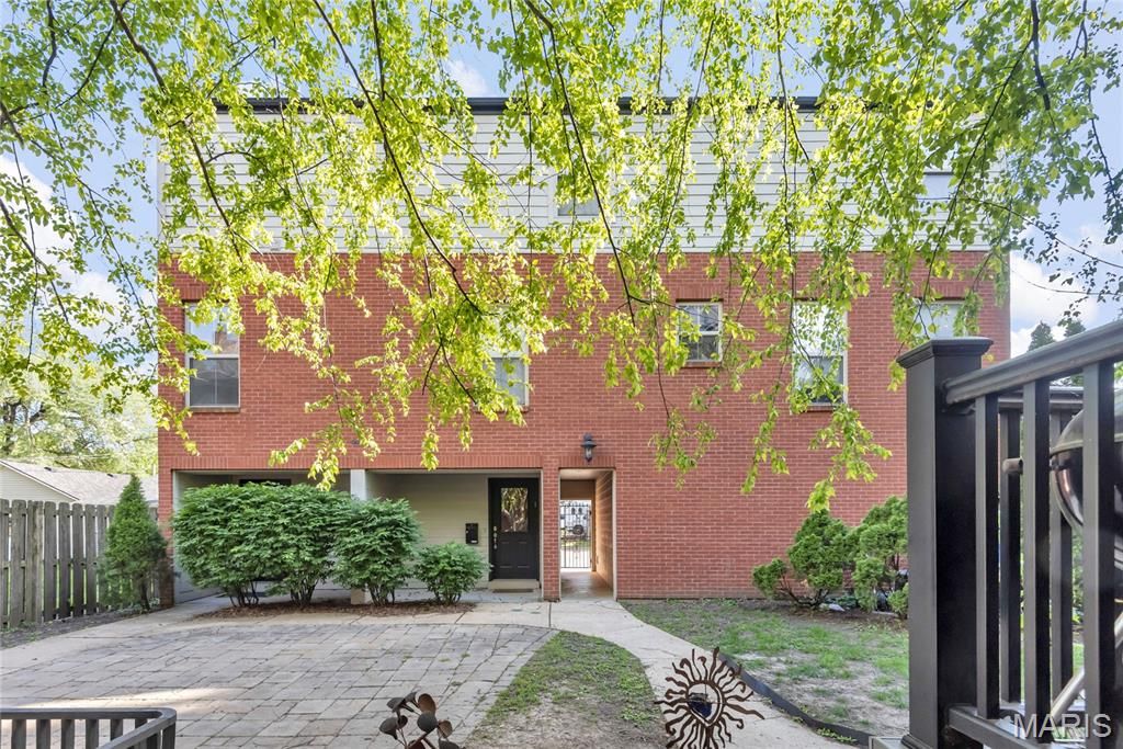 Photo of 4218 W Pine Boulevard #4, St Louis, MO 63108 (MLS # 26027179)