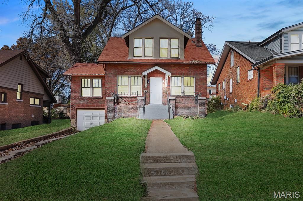 Photo of 3601 Ridgedale Avenue, St Louis, MO 63121 (MLS # 26038144)