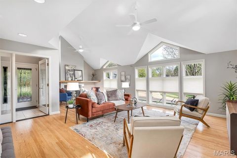 Tiny photo for 1033 Huthmaker Avenue, Kirkwood, MO 63122 (MLS # 26022735)