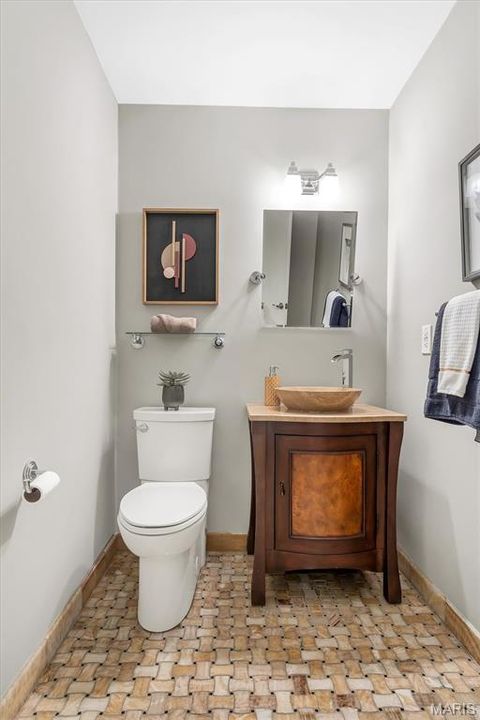 Tiny photo for 1033 Huthmaker Avenue, Kirkwood, MO 63122 (MLS # 26022735)