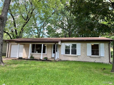 Tiny photo for 1311 Claudine Drive, St Louis, MO 63138 (MLS # 26018650)