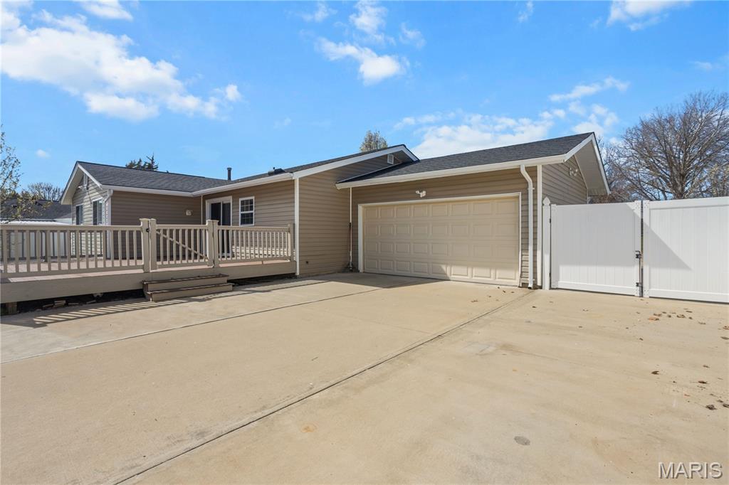 Mayer Wedgwood Green Pheasant Run - Residential