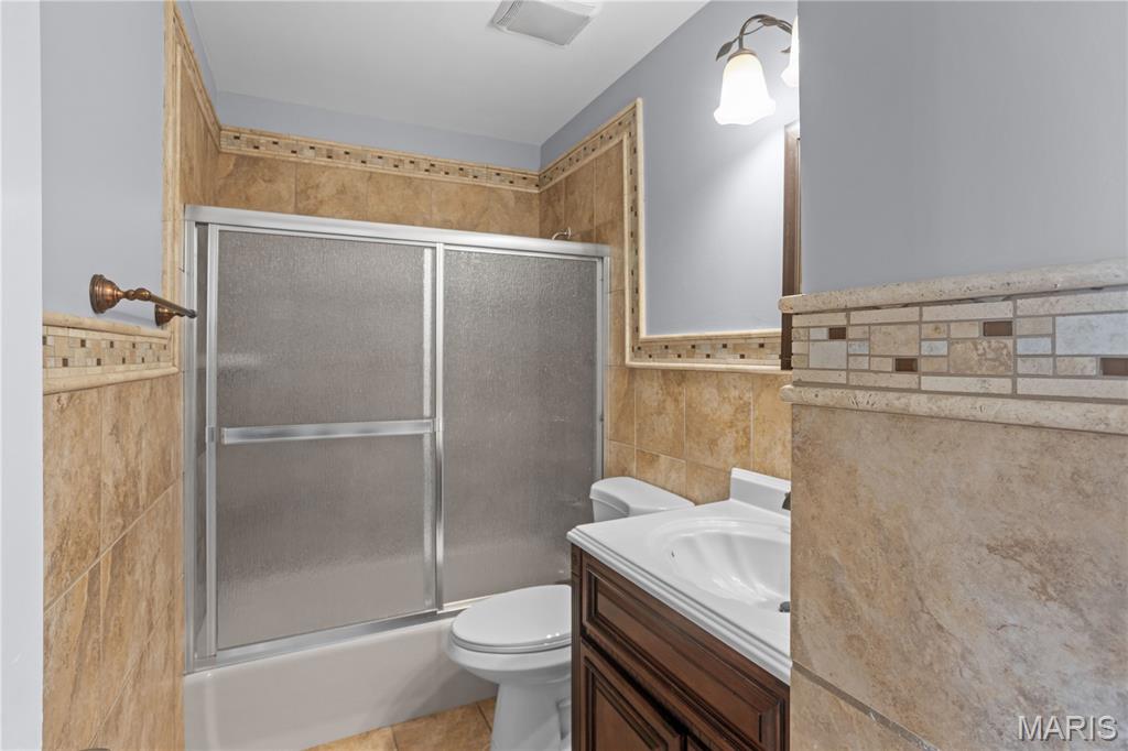 Mayer Wedgwood Green Pheasant Run - Residential